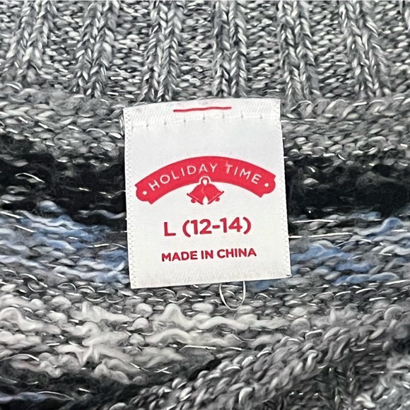 Penguin Sweater - Picture 4 of 5